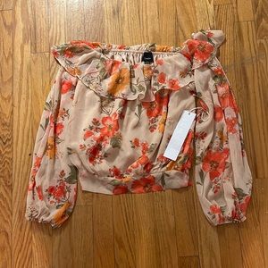 Ruffle off the shoulders